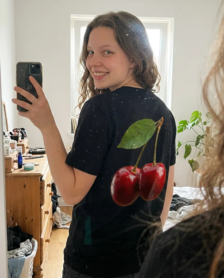 Cherries Camiseta Negra