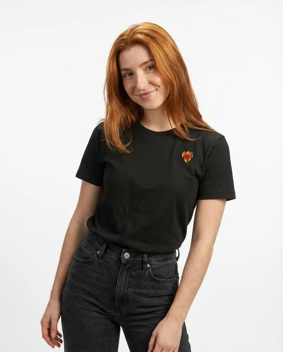 Heart on Fire Camiseta Negra