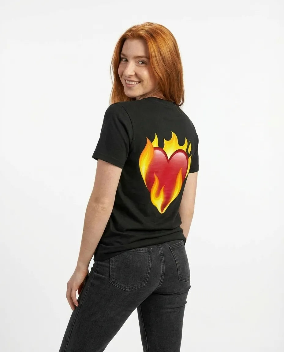 Heart on Fire Camiseta Negra